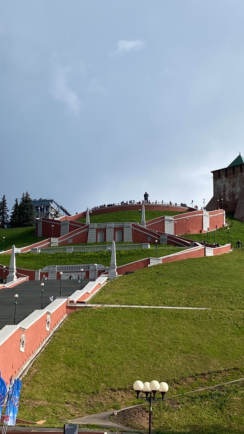 Влюбиться в Нижний (Максим)