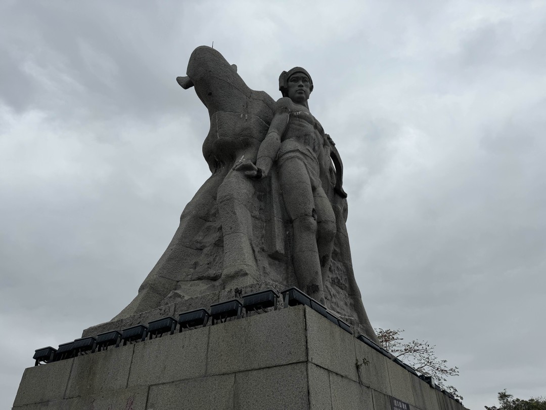 Знакомьтесь, Санья (Дмитрий)