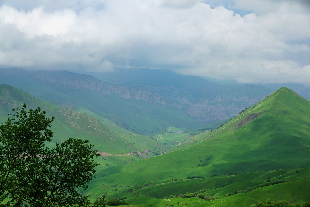 Поездка в башенный комплекс Никарой среди гор