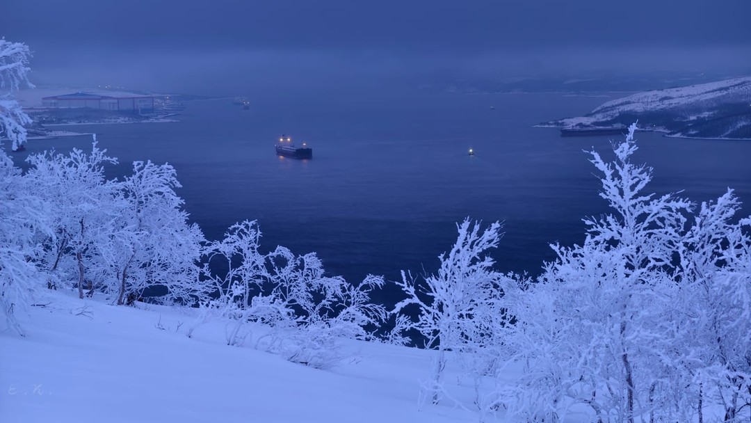 Нам посчастливилось гулять вместе с Ларисой. Она чуткий, заботливый, внимательный проводник. Вместе с напарницей Евгенией создала
