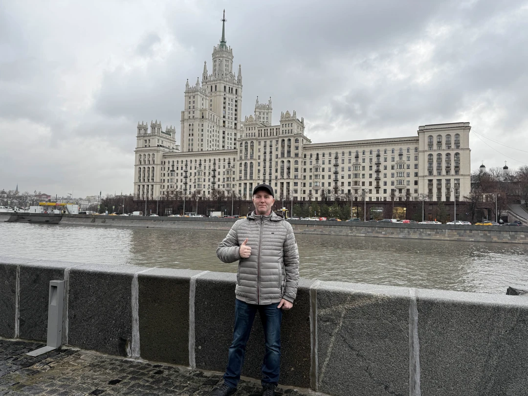 Дмитрий превзошел все мои ожидания! Это была лучшая экскурсия которую я только мог представить. С первой