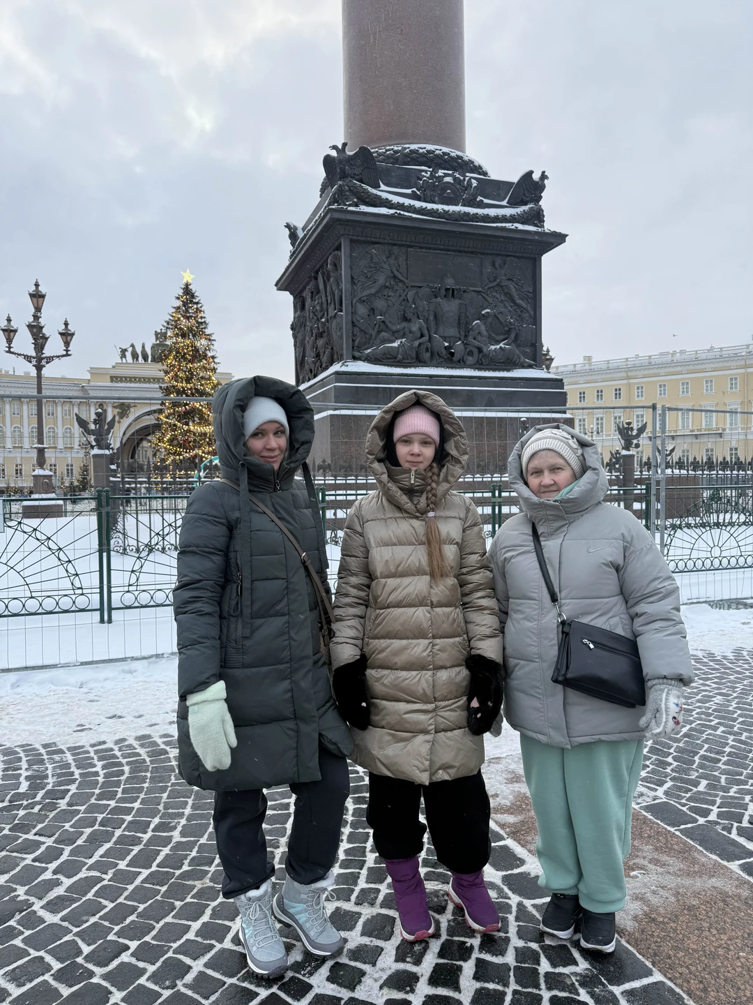 ШИКАРНАЯ ЭКСКУРСИЯ! Дочь бежала за гидом Юлей вприпрыжку в первых рядах, боялась пропустить самое интересное 😹