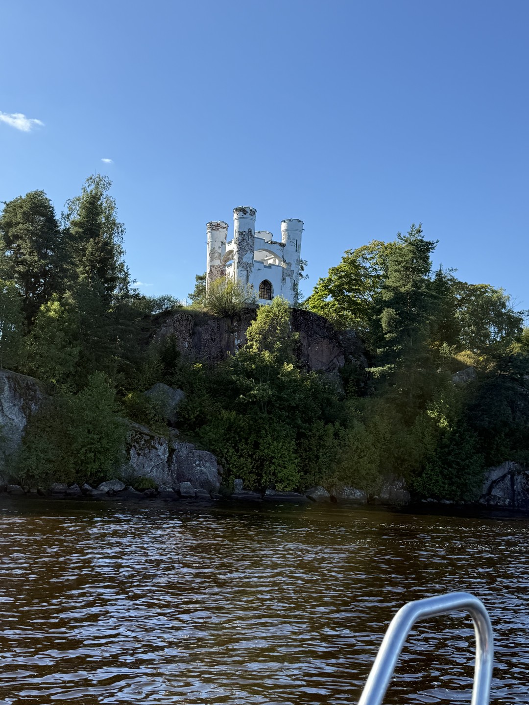 Вдоль берегов Выборга и парка Монрепо - на скоростном катере (Юли)