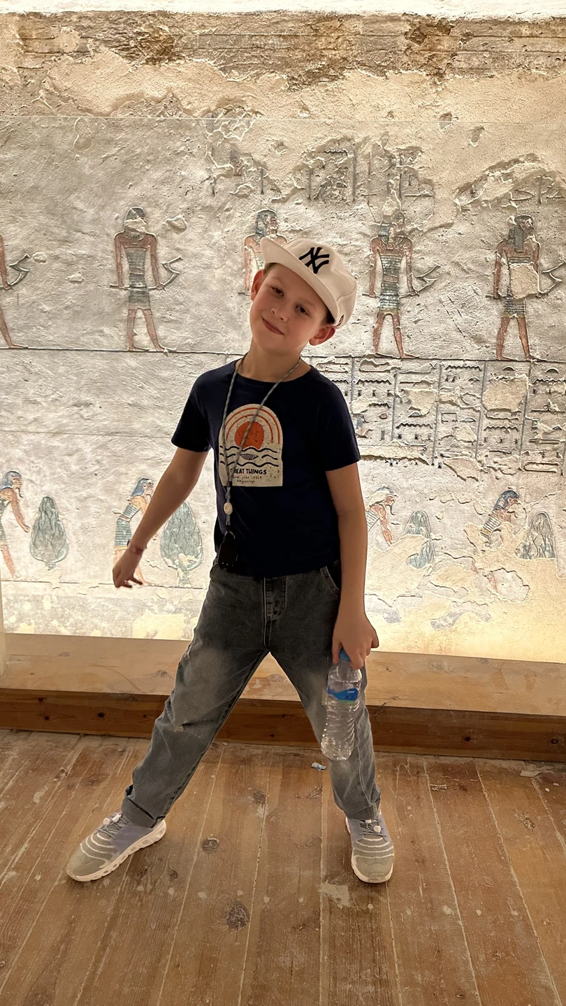 Хорошая экскурсия, Ахмед молодец, немного спешили чтобы пройти перед автобусами, но оно того стоило.