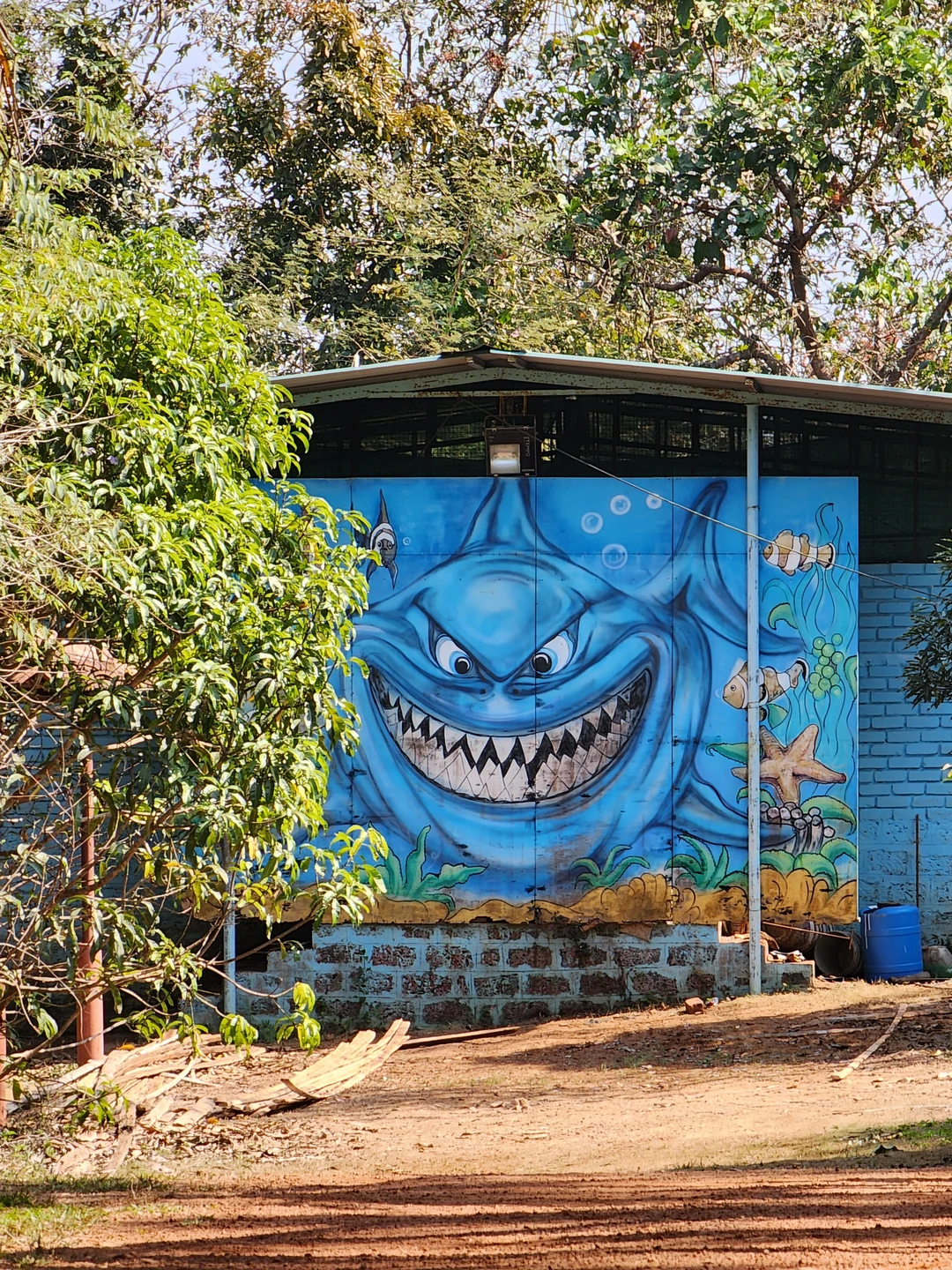 Очень рекомендуем экскурсию! Ездили вчетвером, комфортная машина, великолепно выстроенная программа – посмотрели массу всего интересного, при