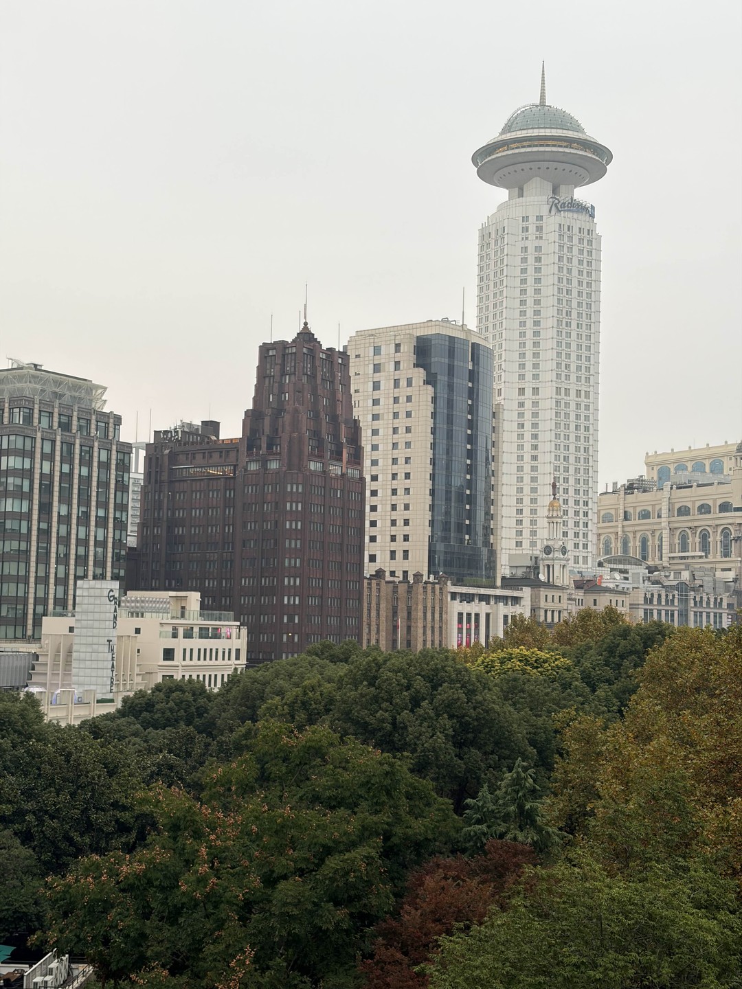Благодарны Дмитрию за прекрасную экскурсию по Шанхаю! Эмоции переполняют! Это был потрясающий вечер и невероятные впечатления!