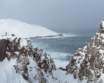 Путешествие в Териберку: кладбище кораблей, пляж «Яйца драконов», Батарейский водопад