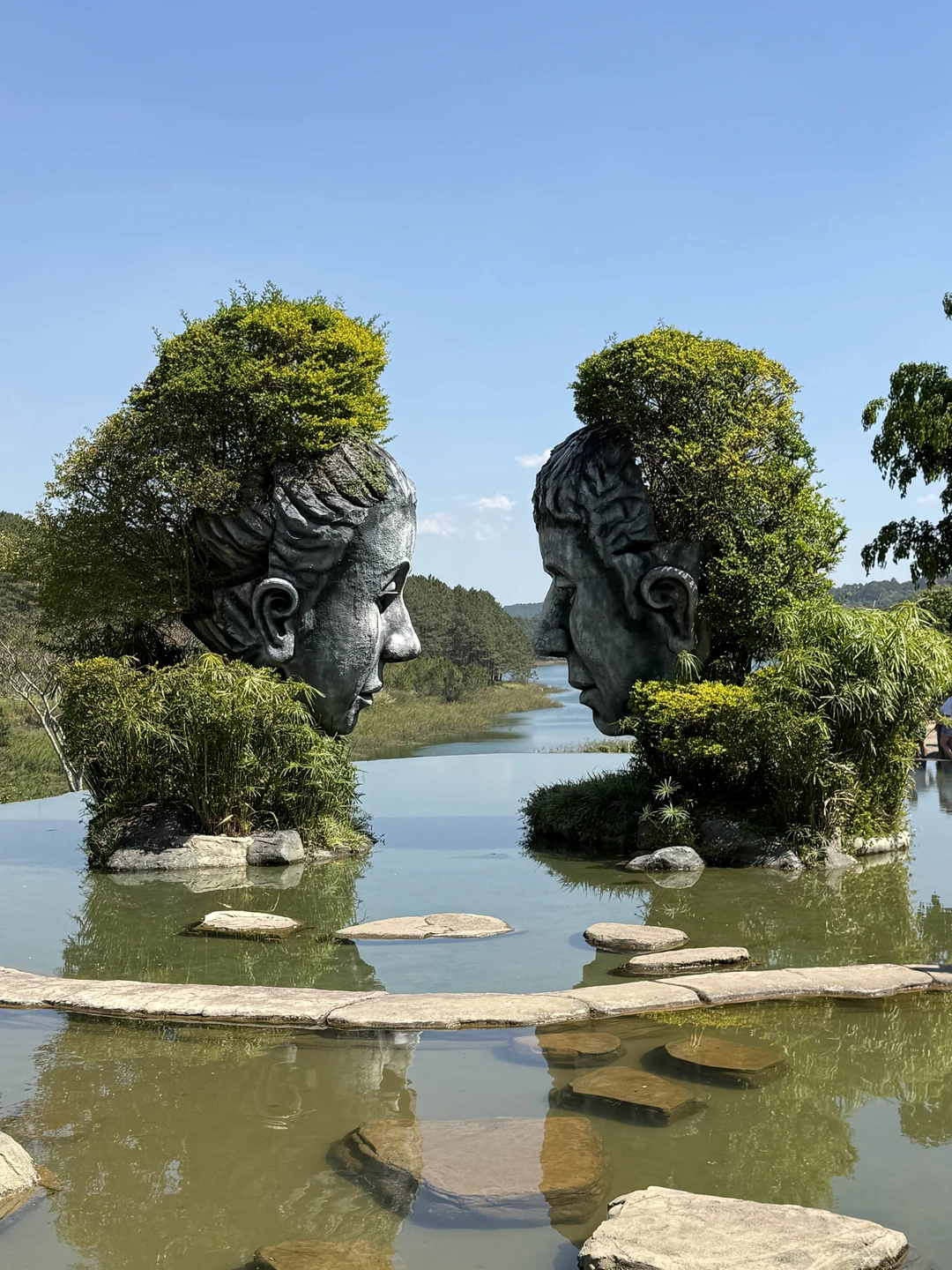 Невероятная красота природы + грамотный гид, рассказывающий настолько интересно - все это равняется лучшему дню во Вьетнаме!