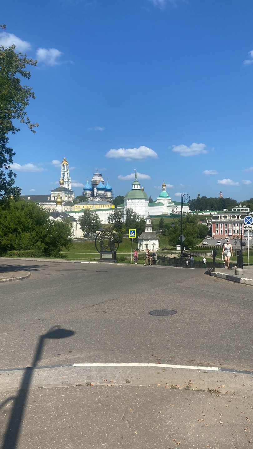 Сергиев Посад: у стен святой обители (Даниил)