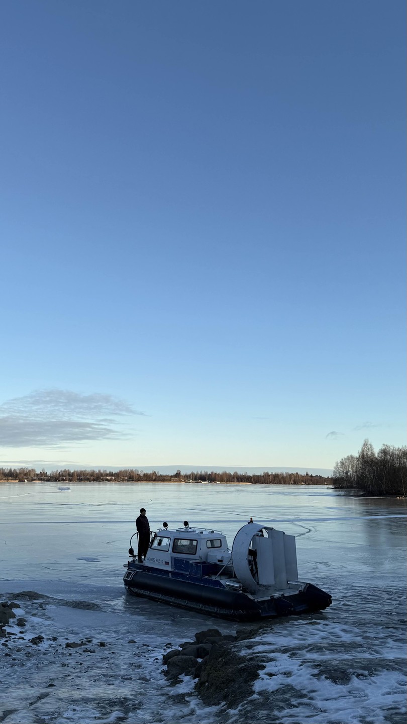 Алексей отличный водитель и рассказчик, было очень интересно. Все прошло согласно плану экскурсии. Впечатления только положительные,