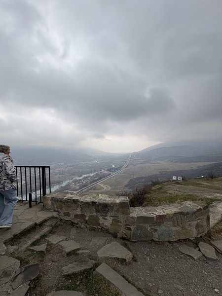 По договоренности, мне провели индивидуальную экскурсию. Проводил ее гид Алик. Это был самый комфортный, чуткий и