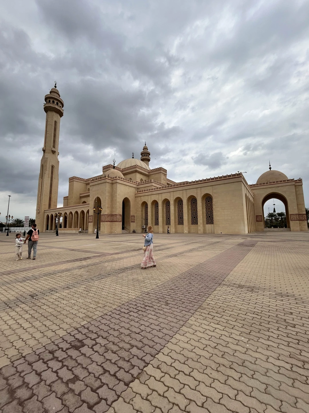 Благодарим Гульжан за такую динамичную, наполненную интересной информацией экскурсию. Каждого из нашей группы встречали как долгожданного