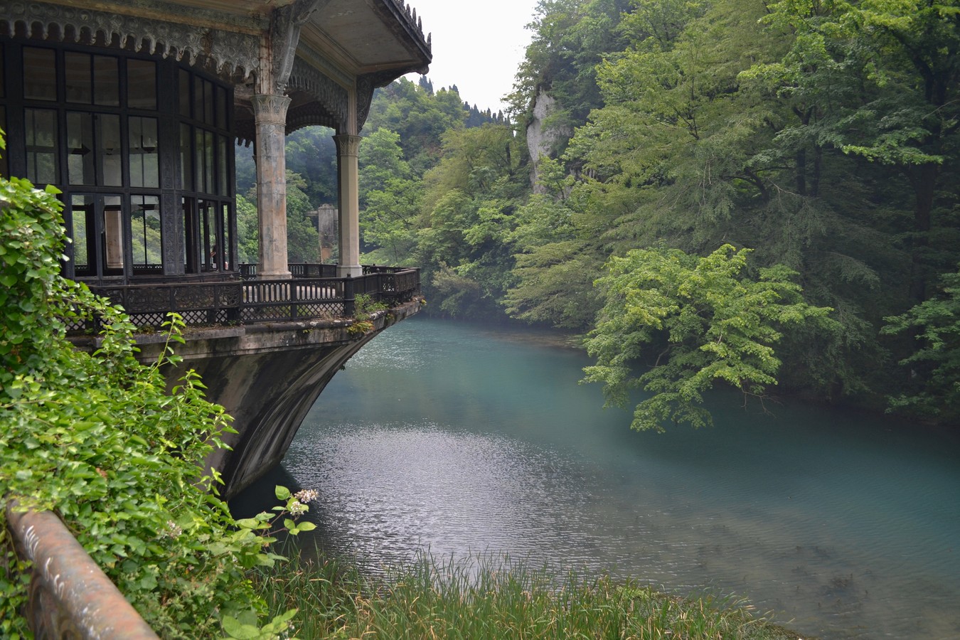 В живописный Новый Афон (из Пицунды)