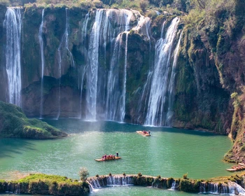Цзюлунские водопады