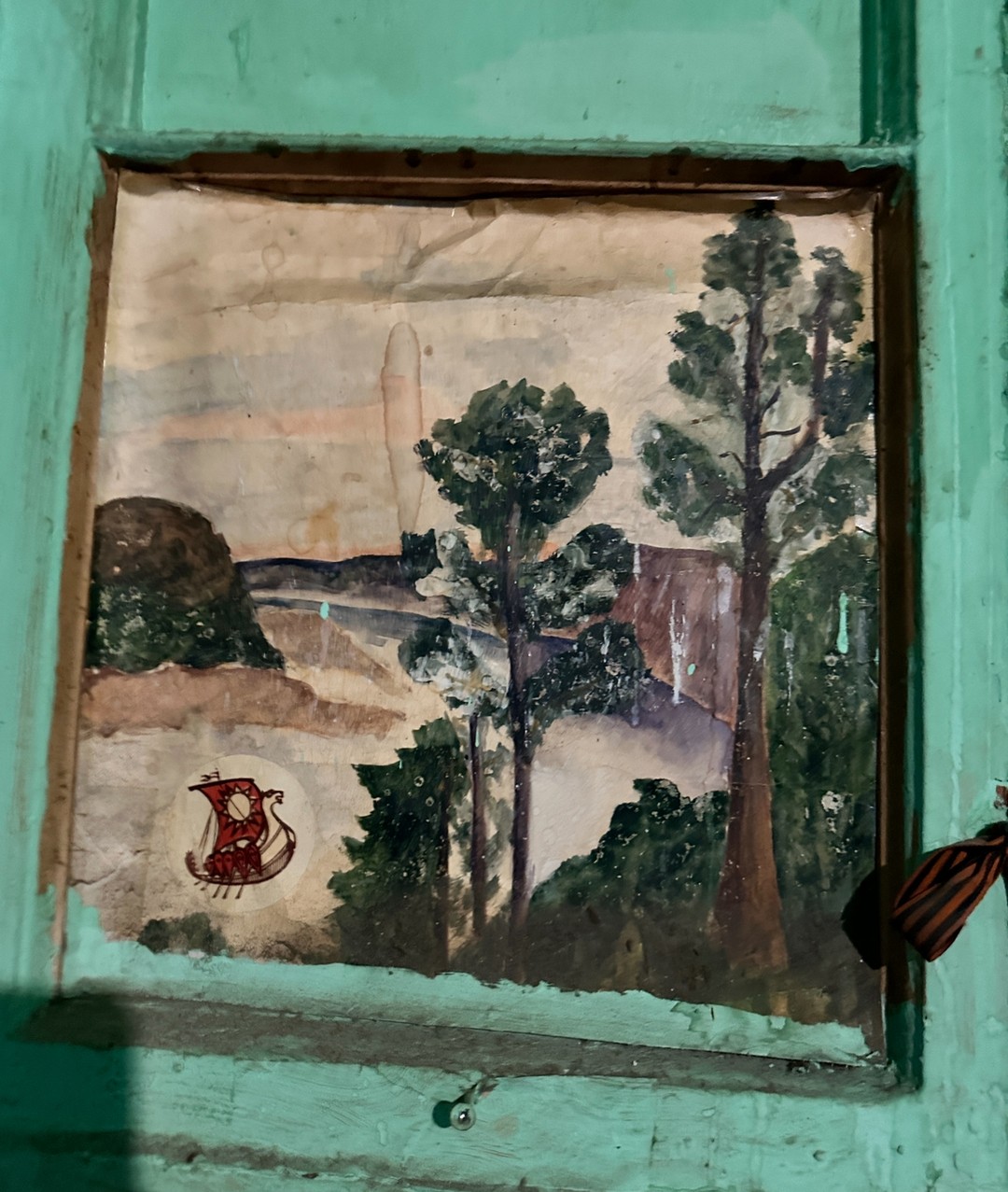 Очень интересная экскурсия, которая позволяет буквально попробовать вкус эпохи. То, как и где жил Довлатов, конечно,