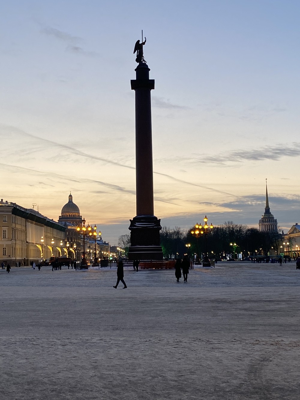 Волшебство вокруг нас: по Петербургу — на авто с панорамной крышей (10/10)