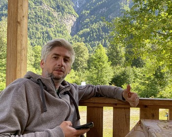 Утро в горах, водопад, самшитовый лес и завершение в Сухуме