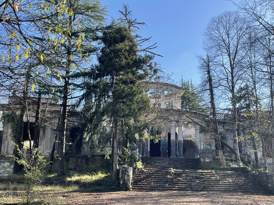 Замечательная экскурсия - интересный рассказ и приятный маршрут. Познавательно, живописно и нестандартно. Однозначно рекомендуем!