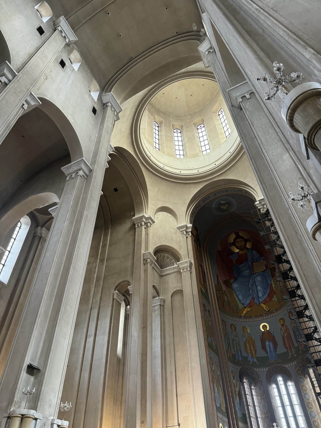 Добрый день! Хотела бы оставить отзыв о поездке в Тбилиси) Все прошло просто отлично! Гид Меружан