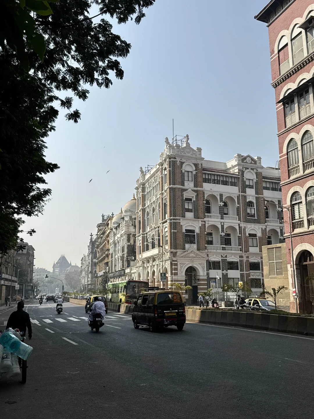 Однозначно рекомендую посетить Мумбаи! Нам удалось сделать это одним днём: утром мы прилетели из южного Гоа