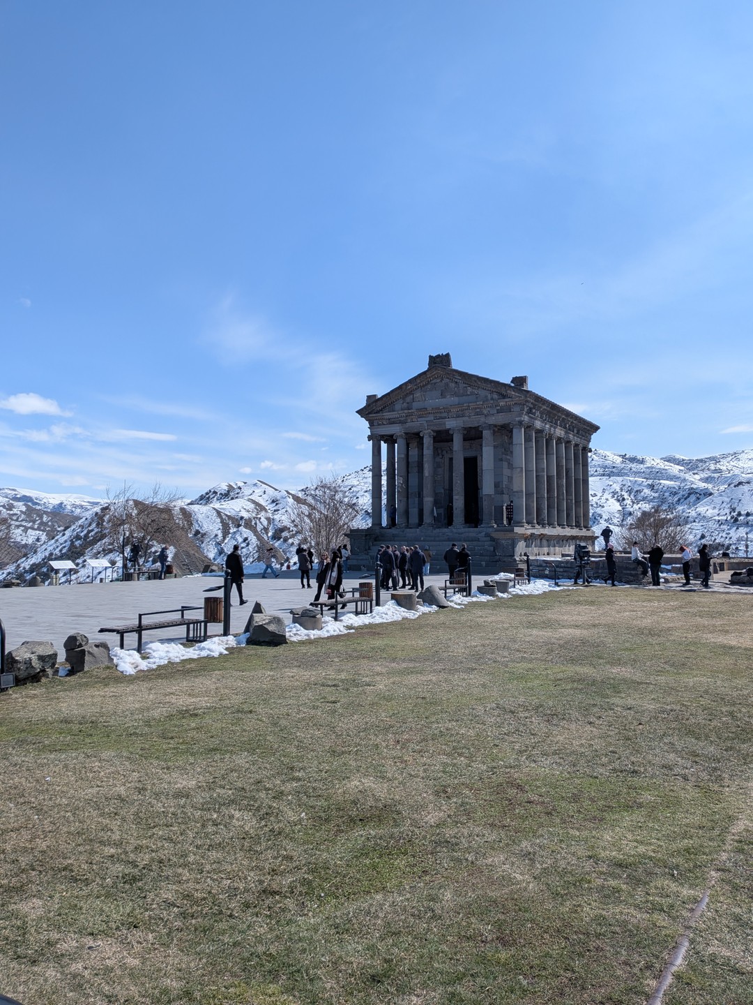 Программа насыщенная, места очень красивые. Отдельное спасибо экскурсоводу Эдуарду и водителю Айку за прекрасно проведенный день!