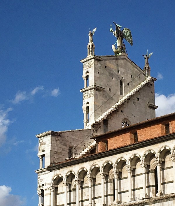 Натуральное вино и мост Дьявола в неизведанной Лукке