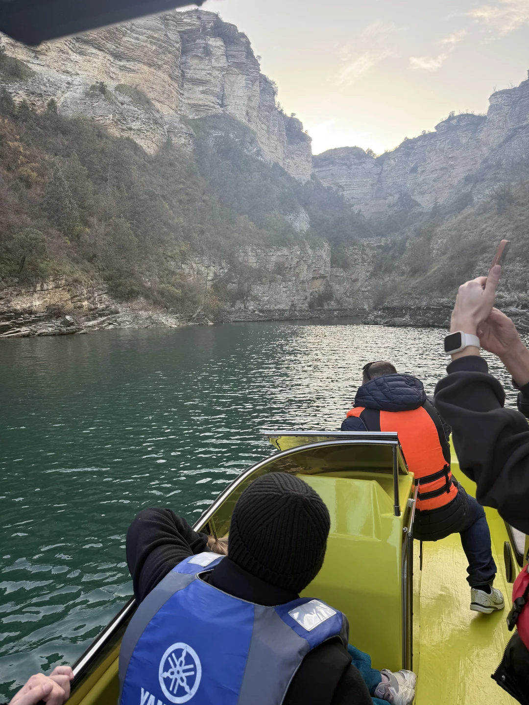 Влюбилась в Дагестан после этой экскурсии, абсолютно крышесносная природа. Мне понравилось всё: комфортный минивэн, рассказы нашего