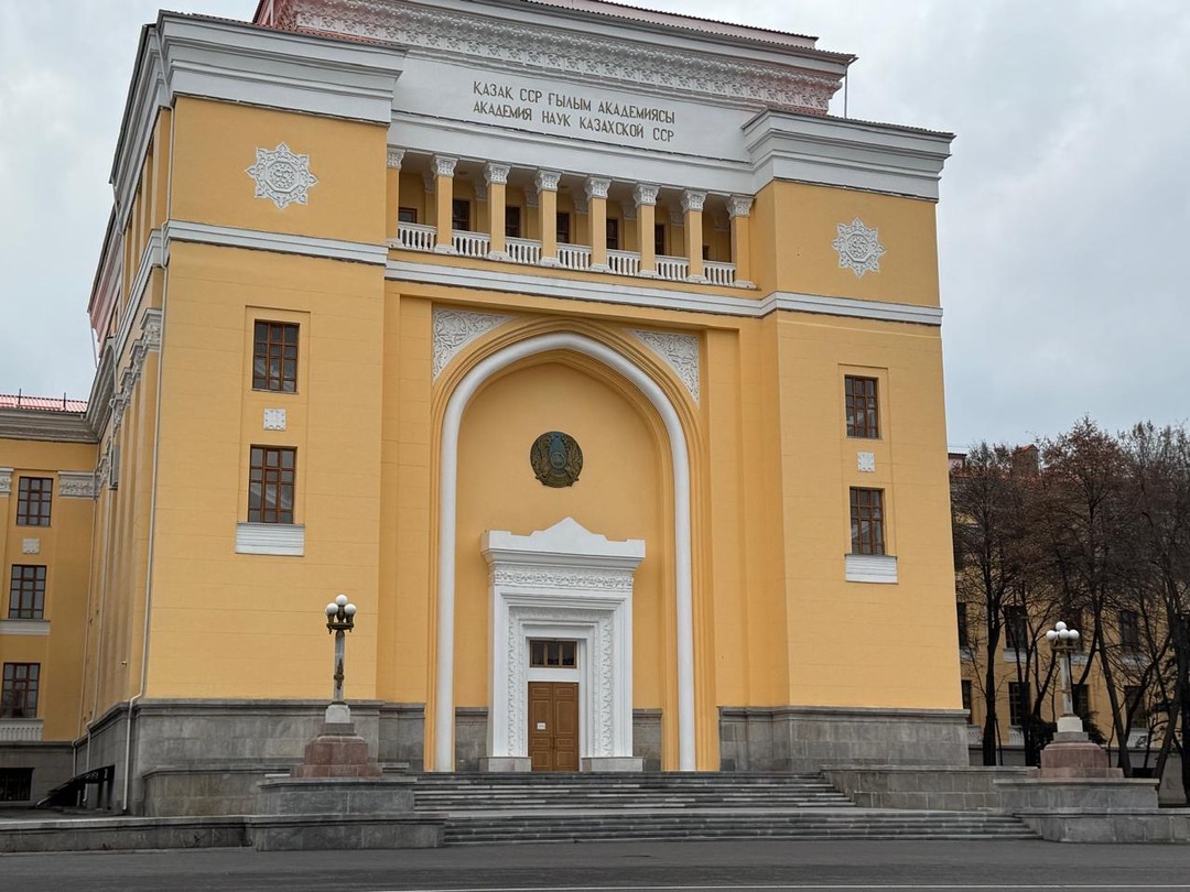 Знакомство с южной столицей Казахстана (Эльмира)