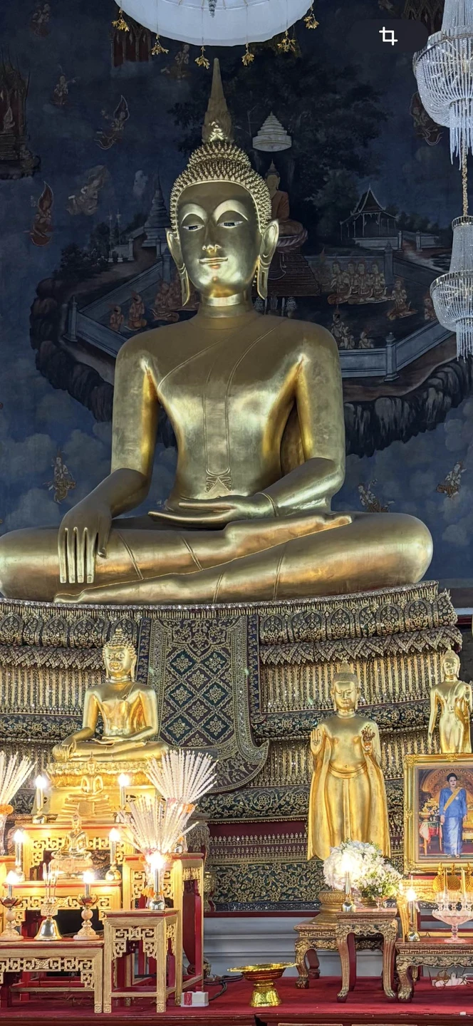 Провели с Владимиром очень насыщенный день в Бангкоке!!! Открыли для себя прекрасного человека с чувством юмора