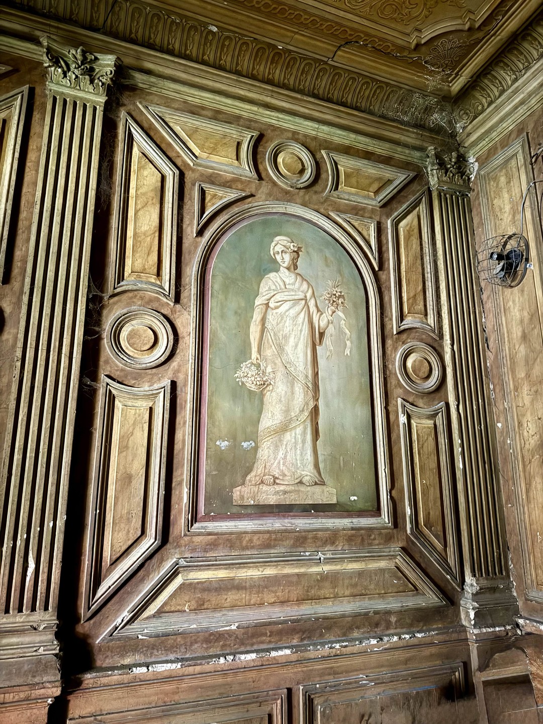 Моя самая необыкновенная экскурсия по Грузии. Очень жаль, что трипстер позволяет добавить только 10 фотографий. Прекрасный