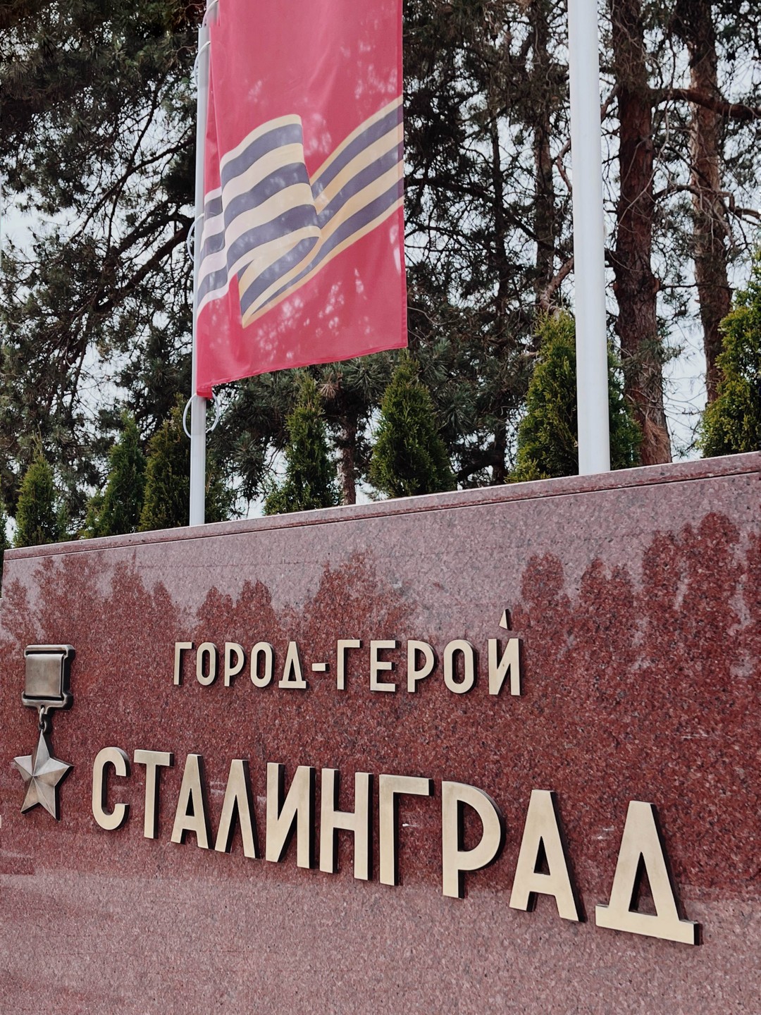 Очень ёмкая, информативная экскурсия, которая за счет своей структурированности совершенно не утомляет. Если стоит задача -