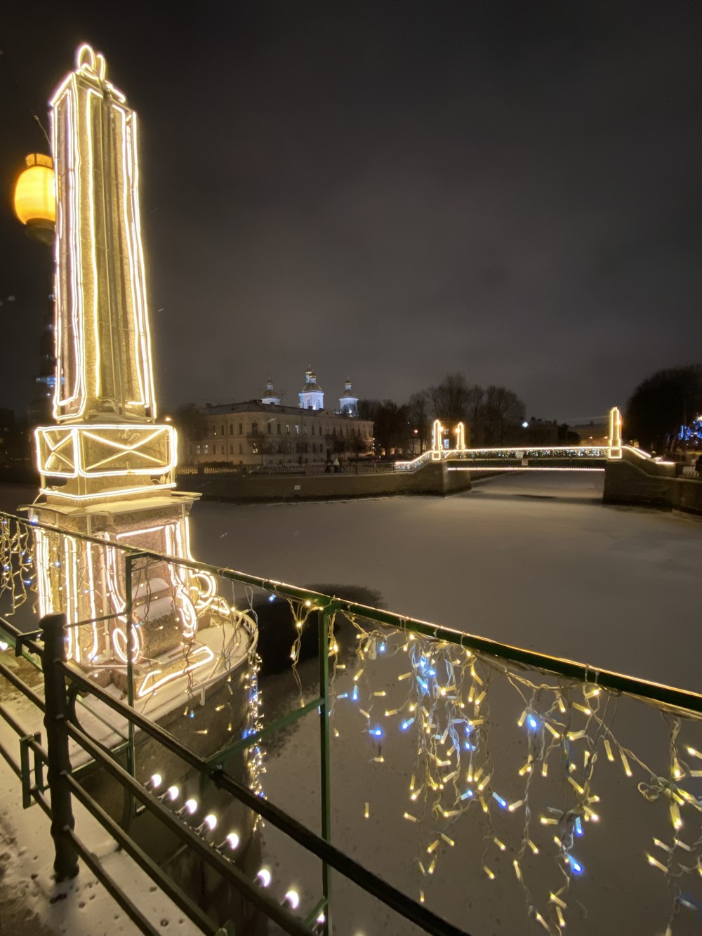 Волшебство вокруг нас: по Петербургу — на авто с панорамной крышей (4/10)