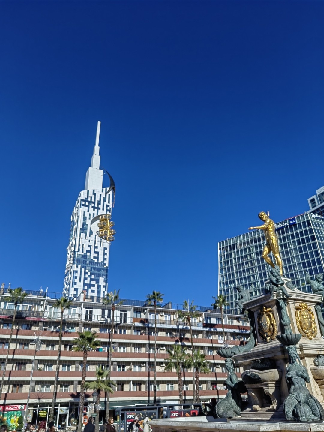 Александр провел очень интересную экскурсию по Батуми