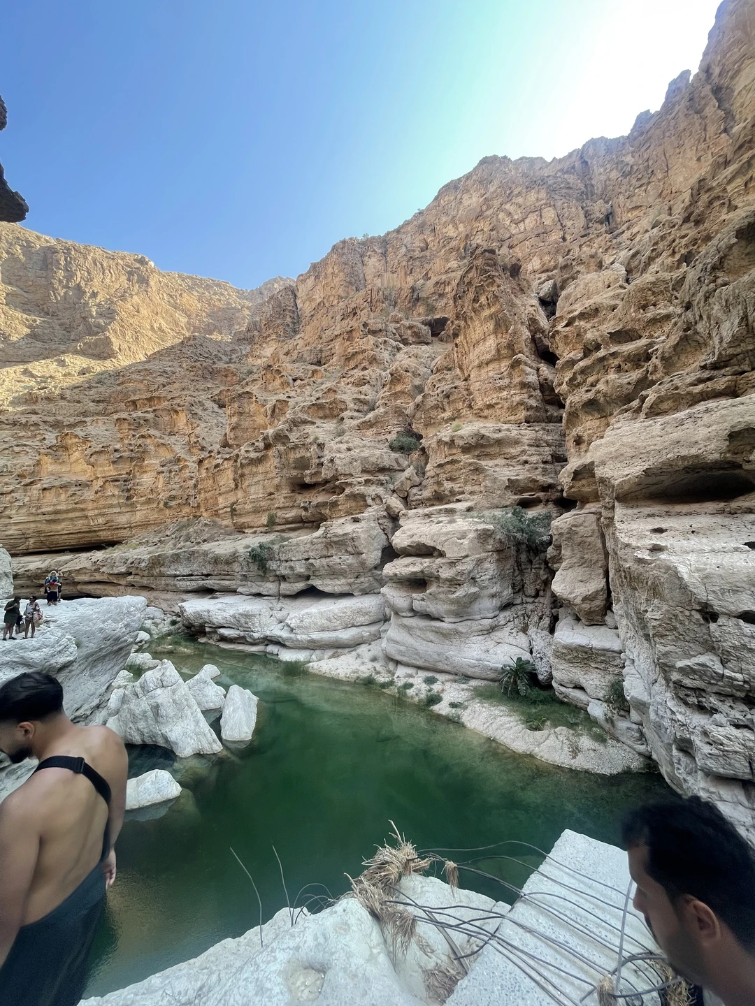 Отличная экскурсия! Вади Шааб просто покорил меня👍Неописуемая красота🔥Маршрут несложный для взрослых,для детей мне кажется только более 10+