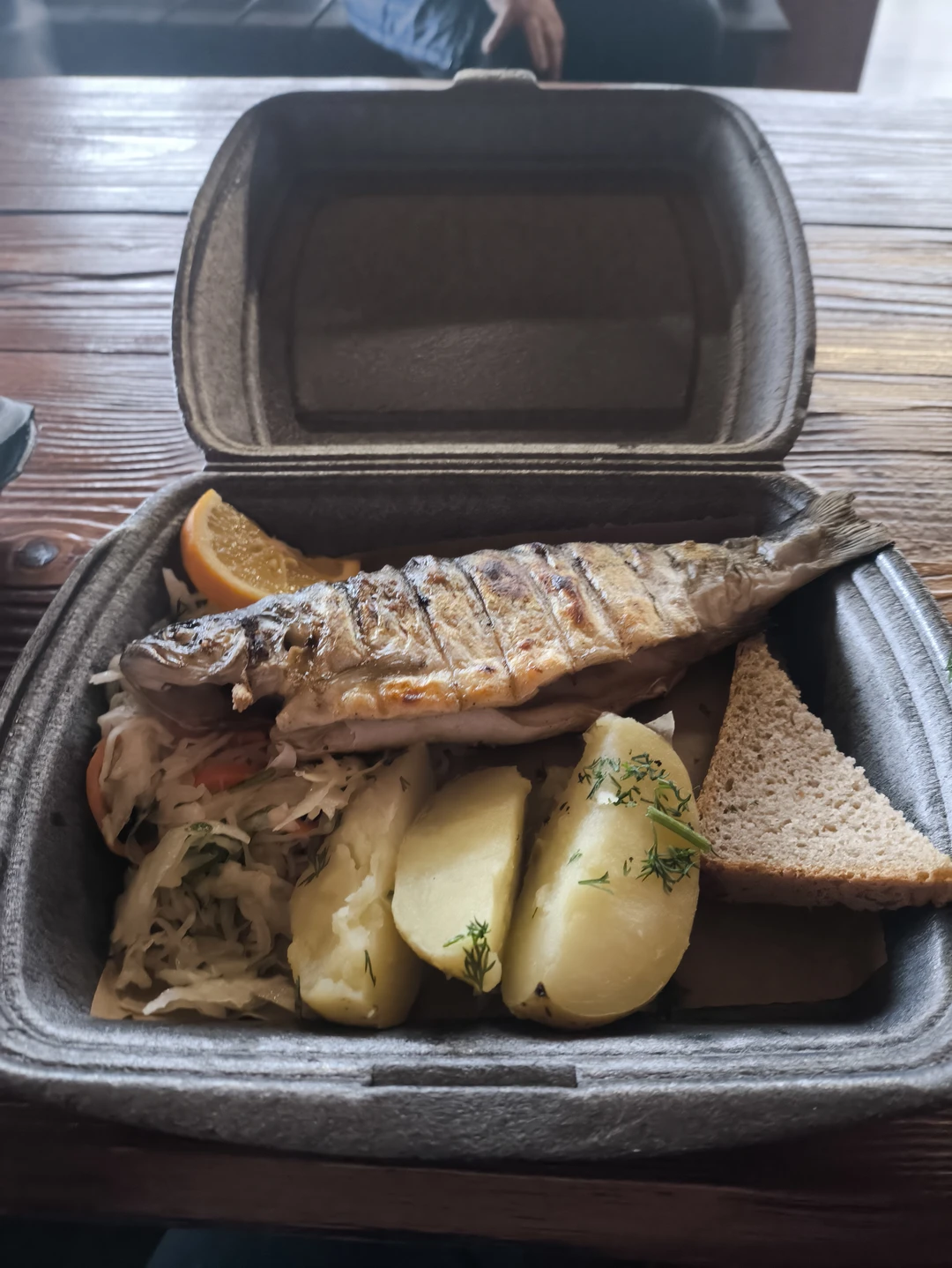 Отлично провели день. Экскурсия была супер. В программе было больше, чем расписано в программе. Экскурсовод и водитель большие молодцы