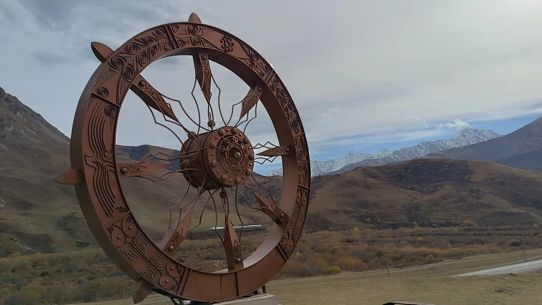 Хочу поделиться своими впечатлениями от отличной экскурсии по Северной Осетии! Мы узнали много нового о культуре