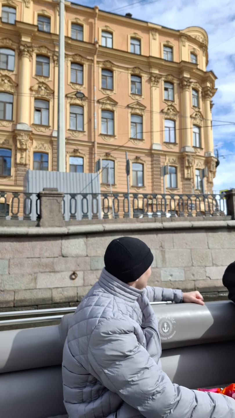 По рекам утреннего Петербурга - на катере и в небольшой группе (Ольга)