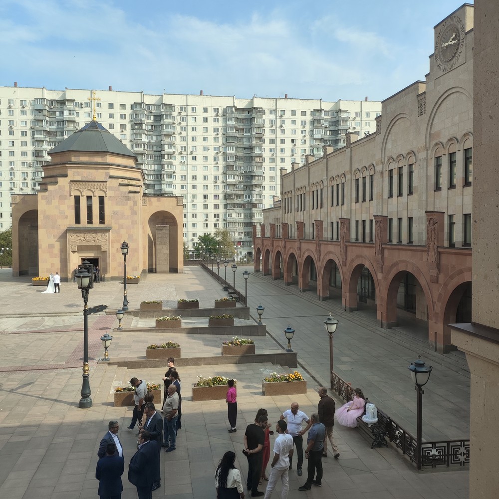 Армянский храмовый комплекс: авторская экскурсия с иподиаконом (2/7)