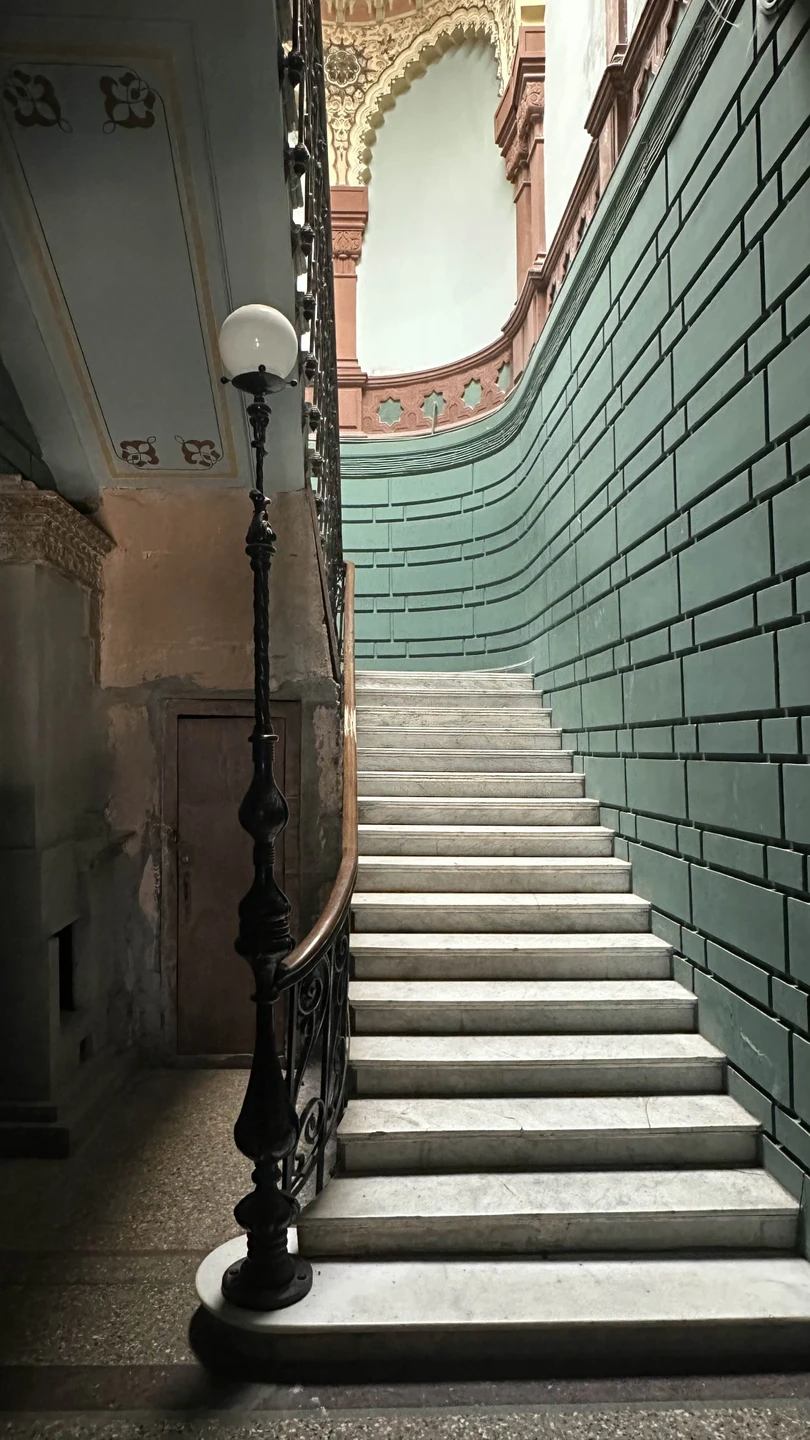 Потрясающая экскурсия! Легко, познавательно, в приятной дружеской атмосфере. Красавица