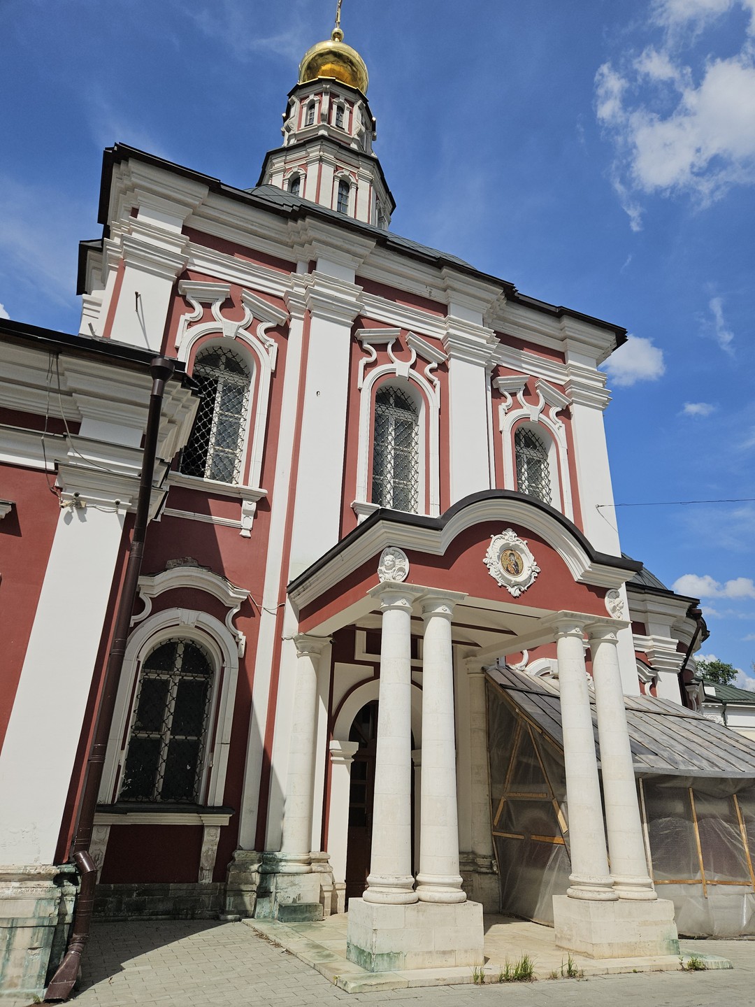Одна из самых запоминающихся экскурсий! Тихий уголок Москвы недалеко от шумной Таганки, Храм Святителя Алексия в