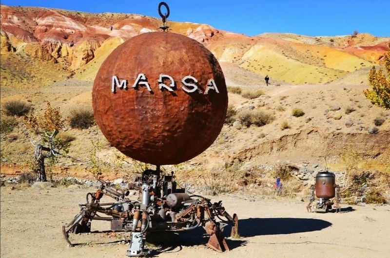 Мини-тур на Алтай с этнообедом: Чуйский тракт, Марсианские горы и Гейзерное озеро