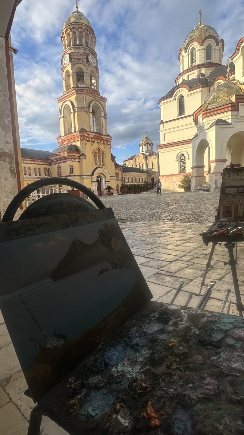 Программа насыщенная, локации интересные. Очень порадовала отреставрированная и запущенная жд станция. Стильно! И арки у климатического