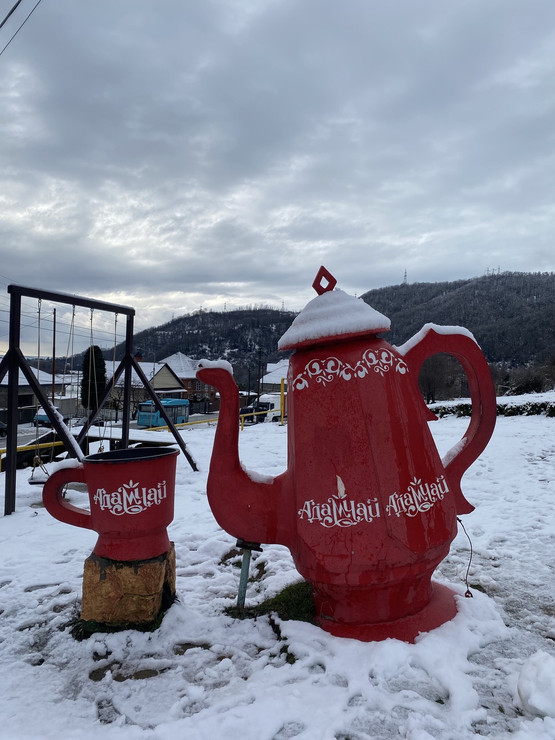 Всем доброго дня. Экскурсия <Кавказкое застолье и 33 водопада>. Очень хочу отметить конечно же экскурсовода Армена