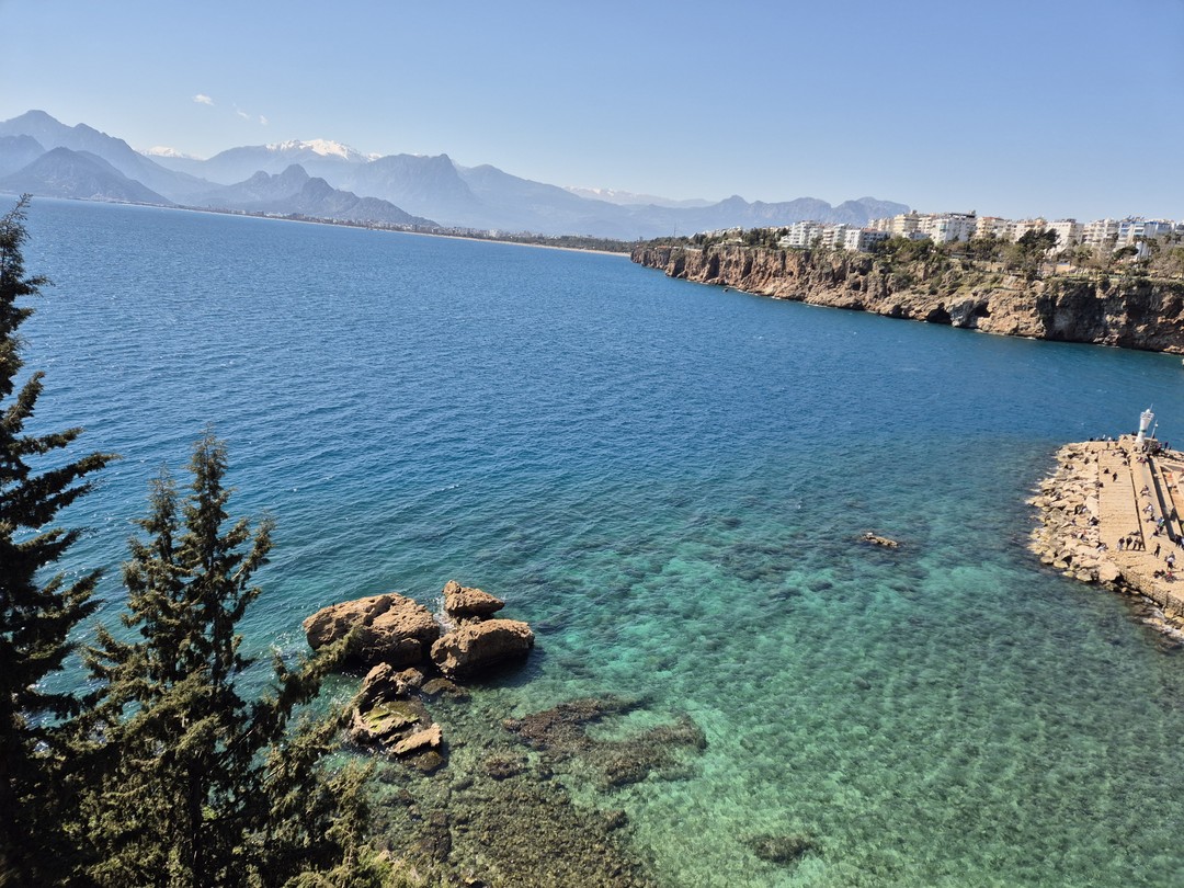 Добрый день, невероятно рады, что попалась реклама трипстера перед путешествием и мы здесь выбрали именно Викторию.