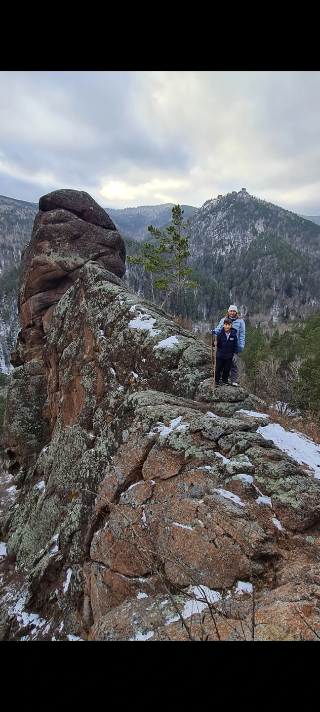 Были на экскурсии с Андреем 19 ноября, вдвоём с сыном(11лет). Это просто супер-поход! Нам очень понравился