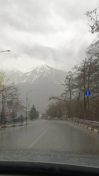 Хочу выразить искреннюю благодарность Наталье за удивительную экскурсию по Сочи и Красной Поляне! Несмотря на дождливую