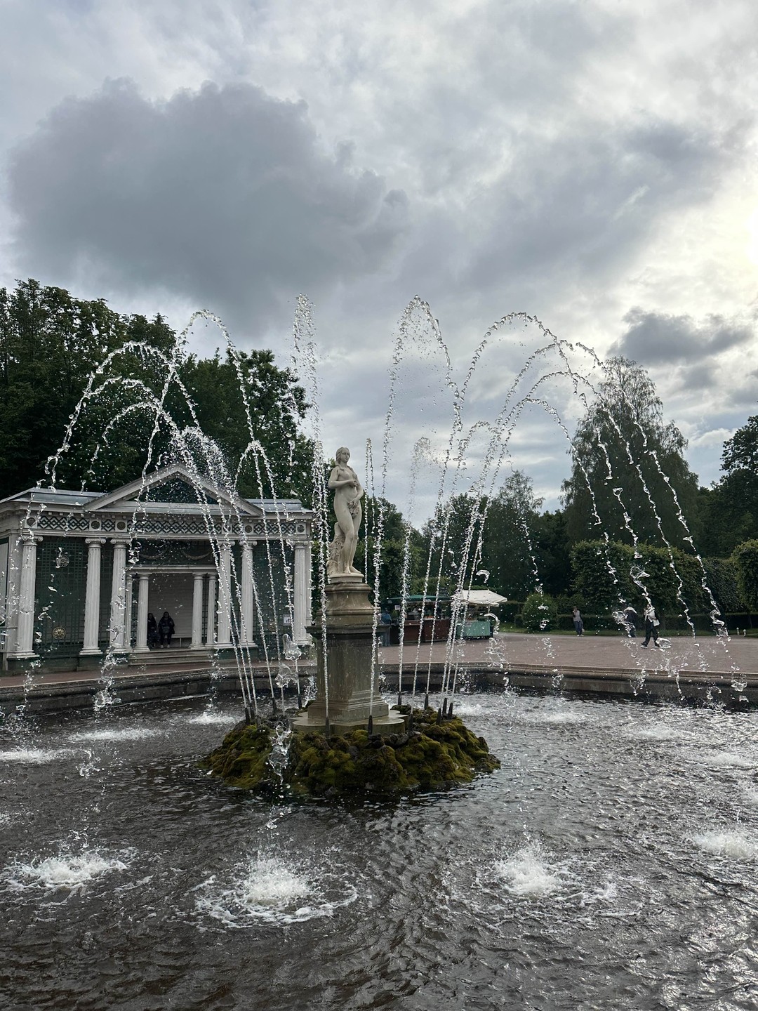 Из Санкт-Петербурга в Петергоф и Кронштадт: 2 города за 1 день (Яна)
