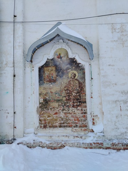 Мария провела экскурсию для двух семей, младшему ребёнку 7 лет. Всем участникам экскурсия понравилась. Мария работает