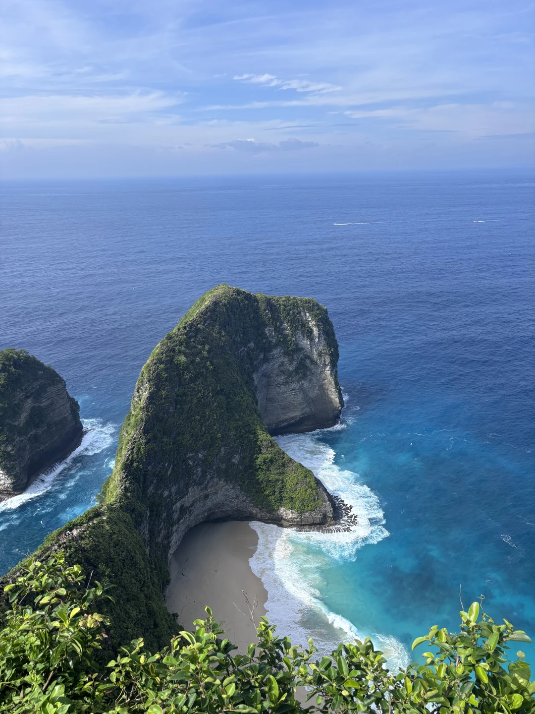 Всё очень понравилось, отличная организация, всё четко, водитель возил по острову, помогал пройти до локаций и