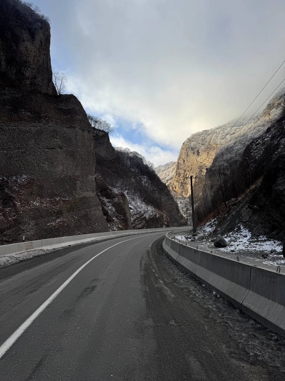 Наша поездка состоялась 30 декабря, и это был чудесный день! Наш гид Григорий был просто великолепен